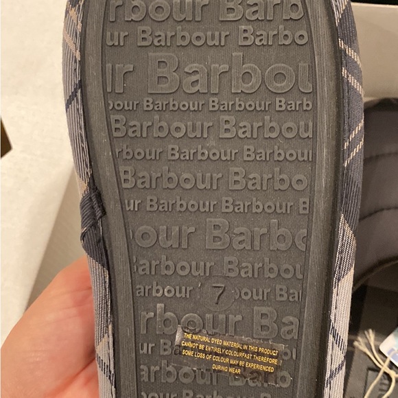 Unisex Barbour black quilted slippers size US8/UK7. - Picture 2 of 4